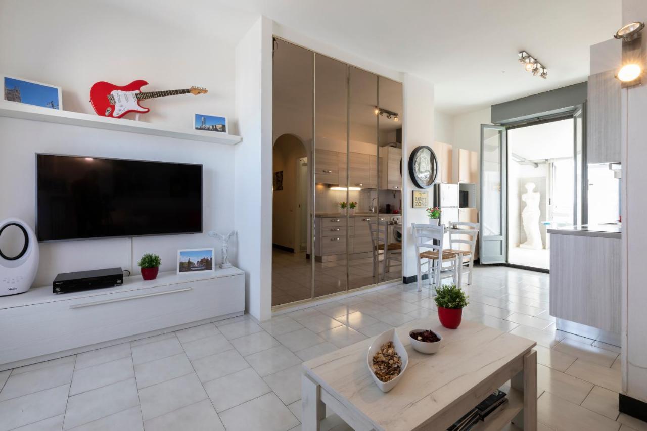 La Veranda - Bright Top Floor Apartment With Views Of The Madonnina Milan Luaran gambar